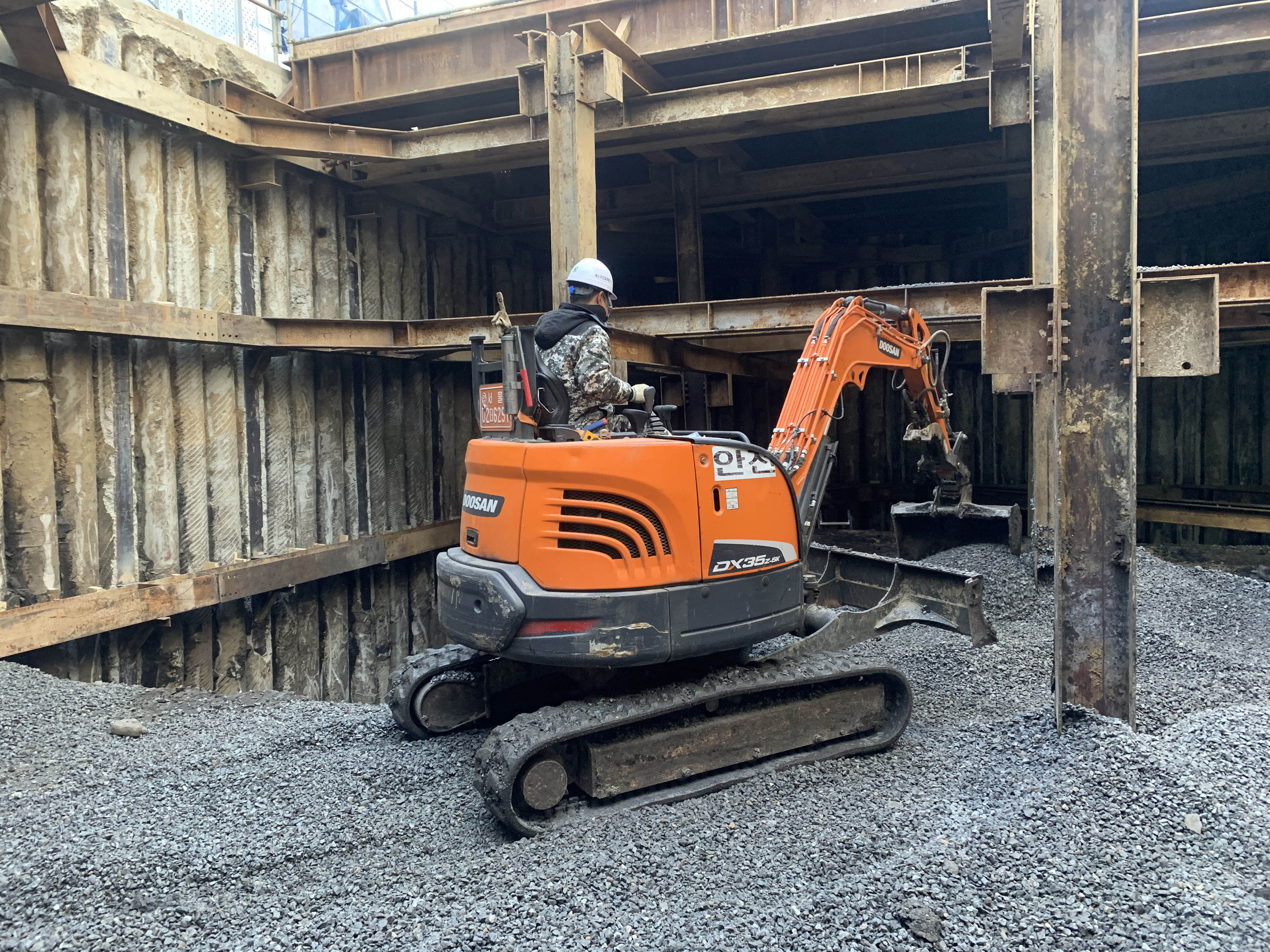 /user/s/sgeng/editor/2502/cd5ff9a1de6723b1d75a0af55af9be45_1740718733_4444.JPG 이미지크게보기