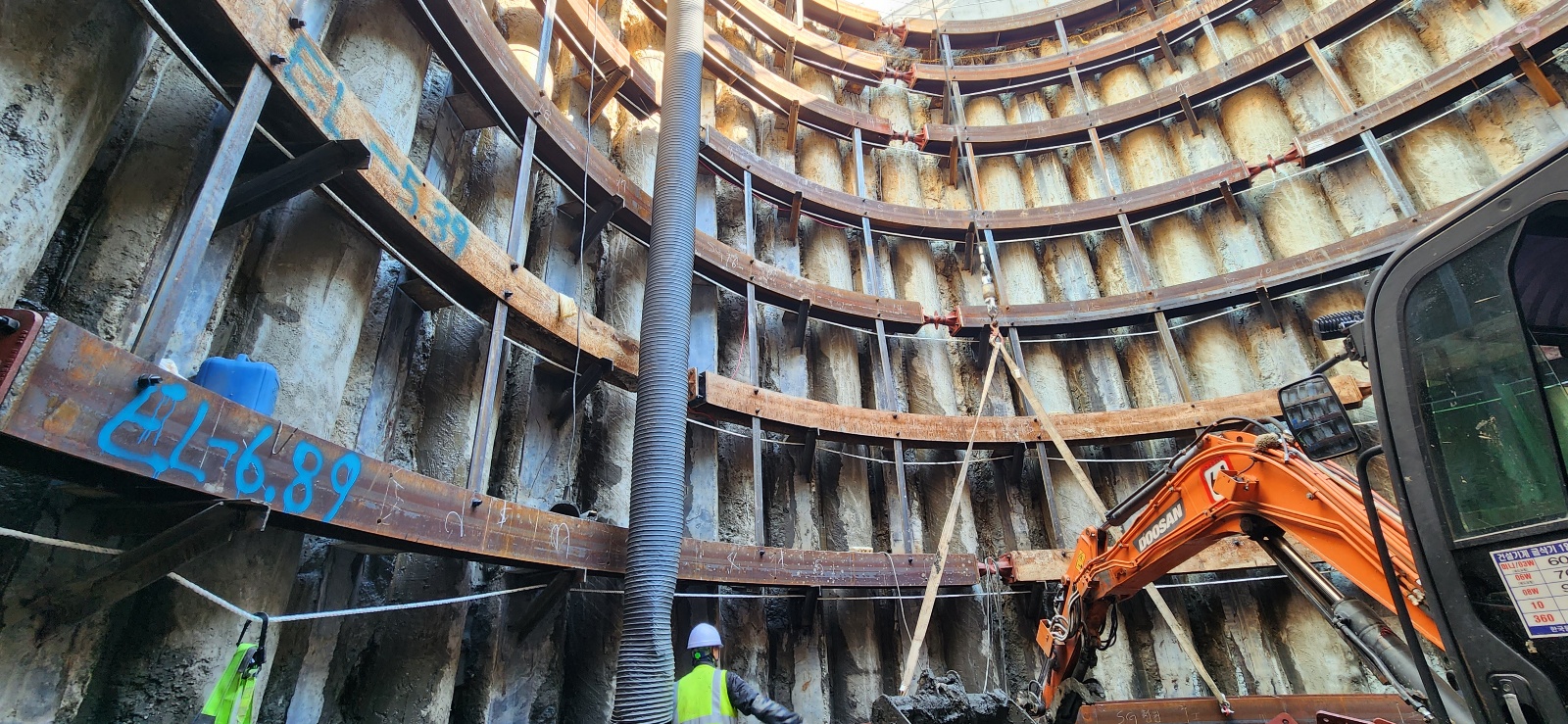 /user/s/sgeng/editor/2502/cd5ff9a1de6723b1d75a0af55af9be45_1740720328_5844.jpg 이미지크게보기